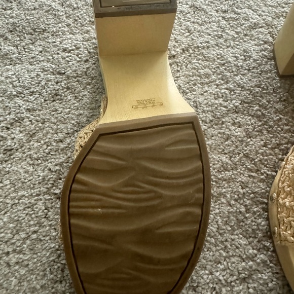 Franco Sarto block heal slide in. Size 9! Only worn one time - Picture 6 of 6